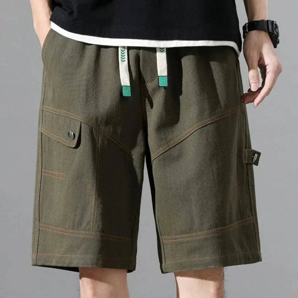 Men's Cargo Shorts With Contrast Stitching And Utility Pockets