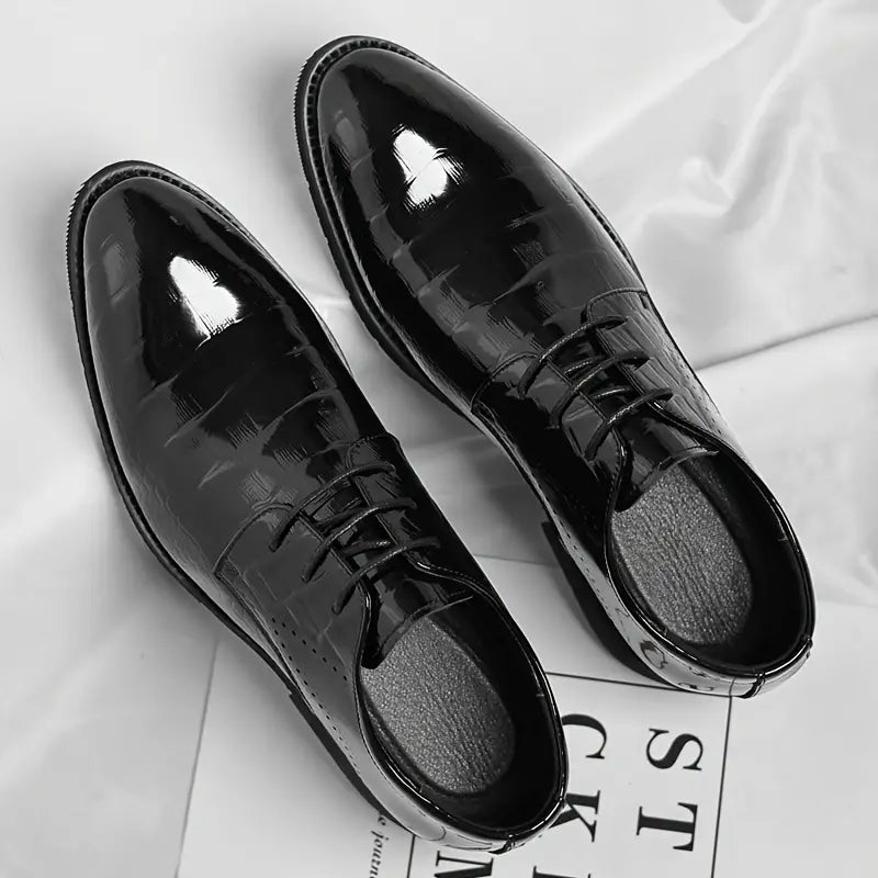 Men's Black Patent Oxford Dress Shoes Featuring Lace Up Closure