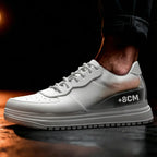 Men Minimalist Lace Up Platform Sneakers With Chunky Contrast Sole And Padded Collar