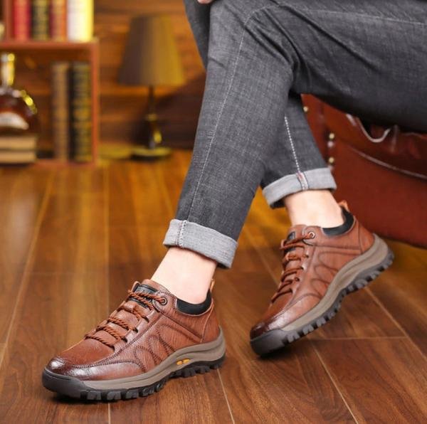 OrthaFit Men Textured Leather Lace Up Orthopedic Low Top Sneakers